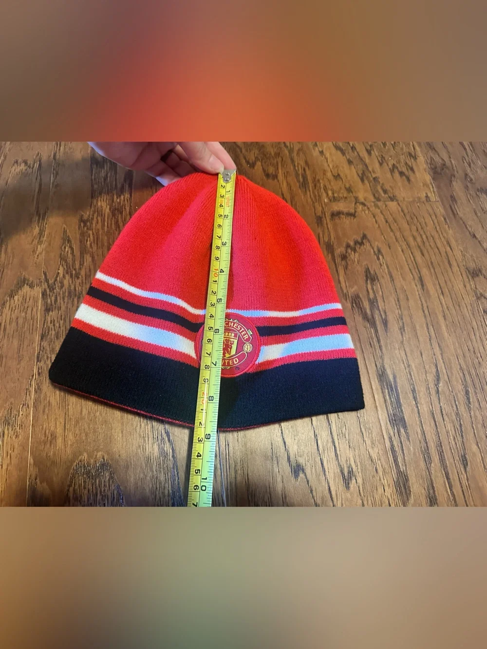 Manchester United Reversible Kids Red & Black Knit Beanie Hat Like New